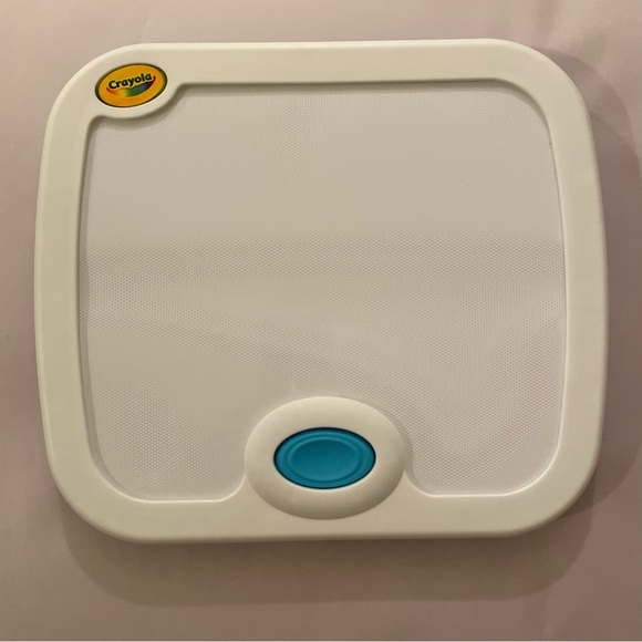 3/$25 Crayola Light Up Activity Board Toy Art Coloring Kit (Missing 2 markers) - Picture 11 of 11